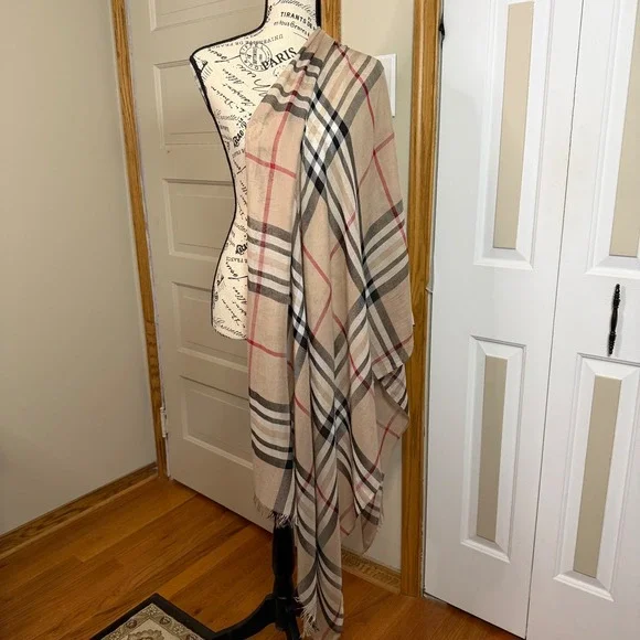 Beige Red Black Plaid Oversized 32"x 80"Scarf/Shawl Fringe Wrap Preppy V. FRASS - Picture 4 of 8